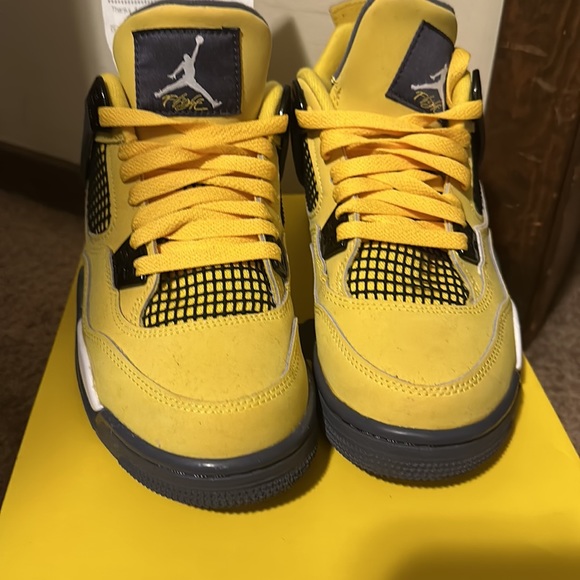 Jordan 4 lightning - Picture 4 of 6
